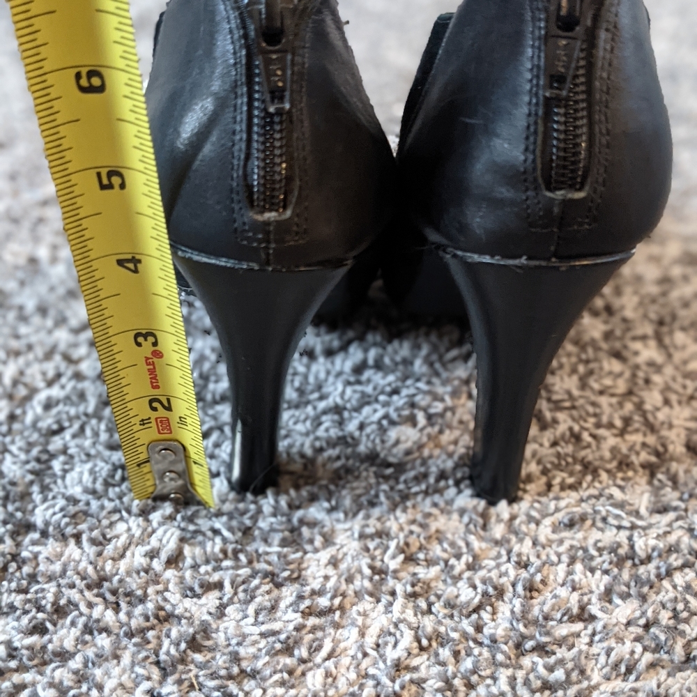 Gianni Bini Black Booties size 6.5 - Picture 6 of 6